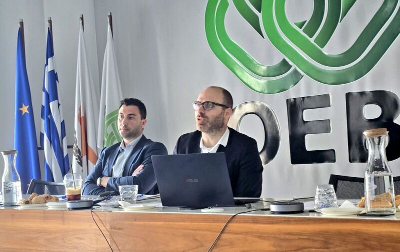 Image for the Tweet beginning: Διεξαγωγή ενημερωτικού Webinar της ΟΕΒ,