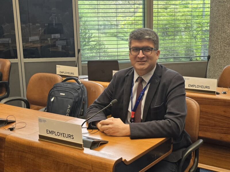 Image for the Tweet beginning: Over the past week (13–18