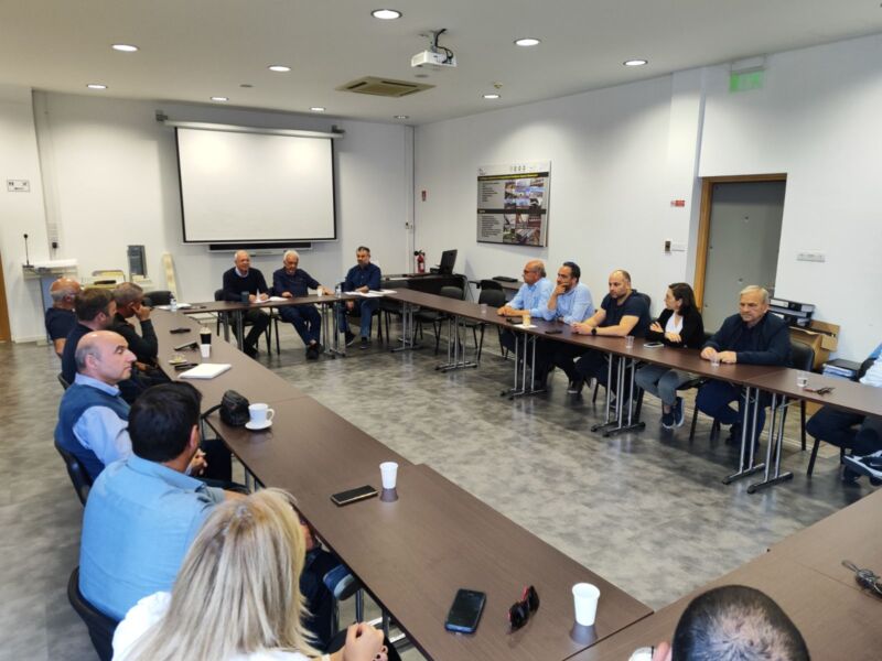 Image for the Tweet beginning: Σύσκεψη Βιομηχανικής Ζώνης Γερίου–Ιδαλίου: έντονη